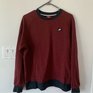 Nike Red Varsity Shoebox Logo LS Mens Medium M Shirt Sweatshirt Crewneck